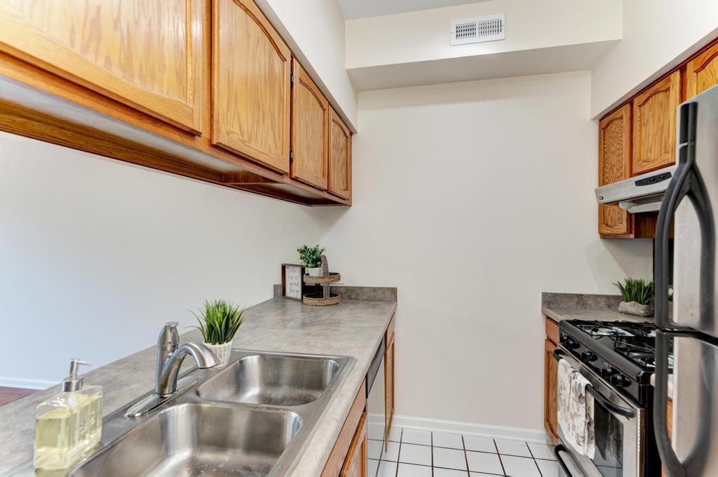 7825 Darien Lake Drive Unit: 7825
