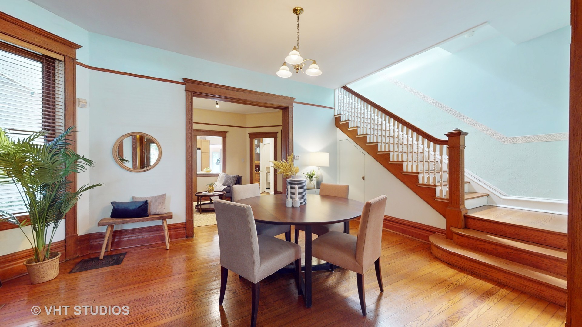 4334 N Ashland Avenue