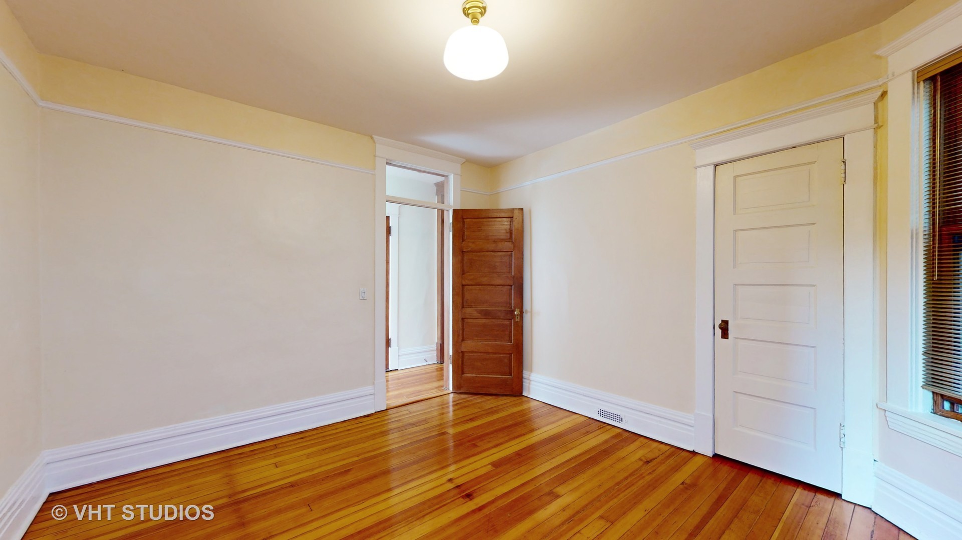 4334 N Ashland Avenue