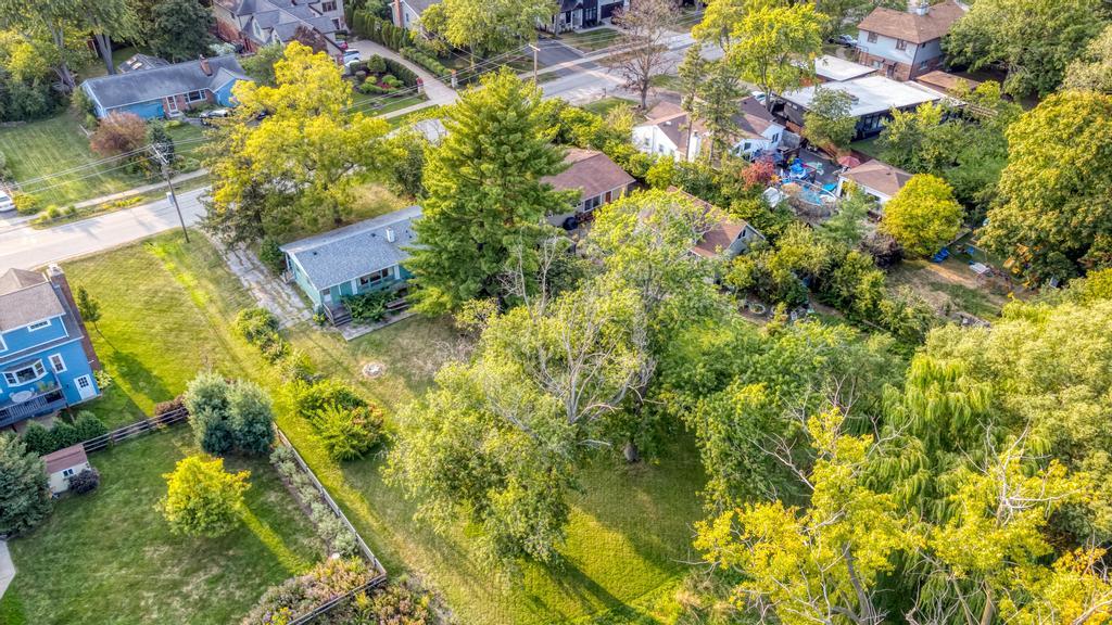 5831 Middaugh Avenue