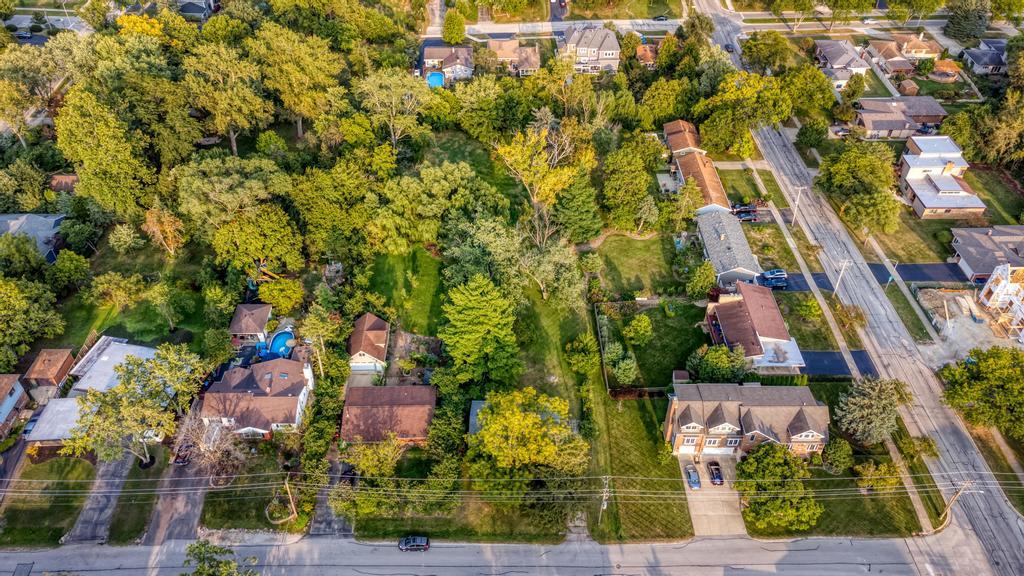 5831 Middaugh Avenue