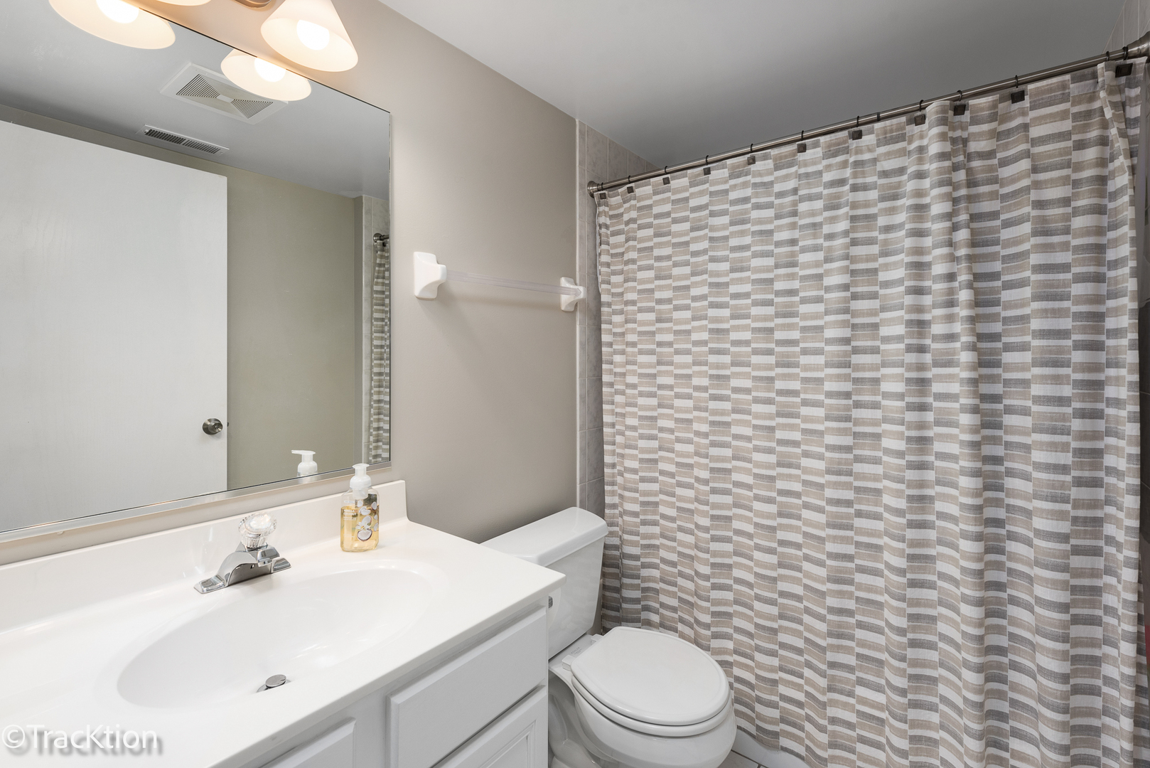 6825 Forestview Drive Unit: 1B