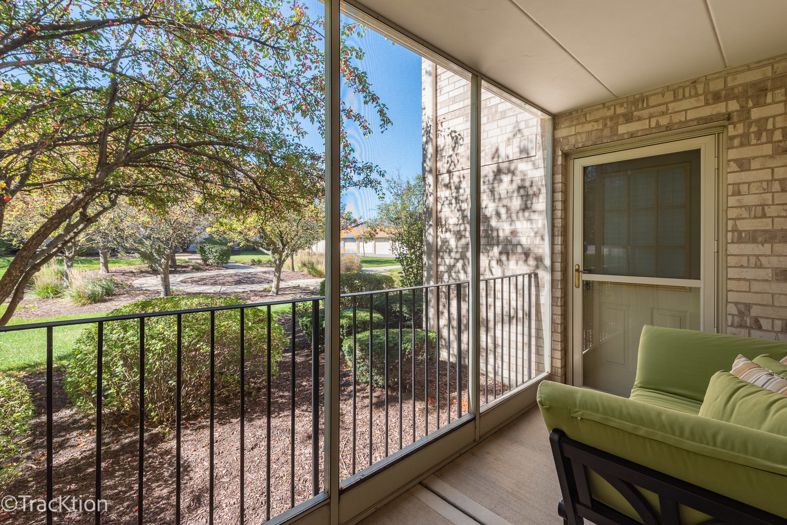 6825 Forestview Drive Unit: 1B