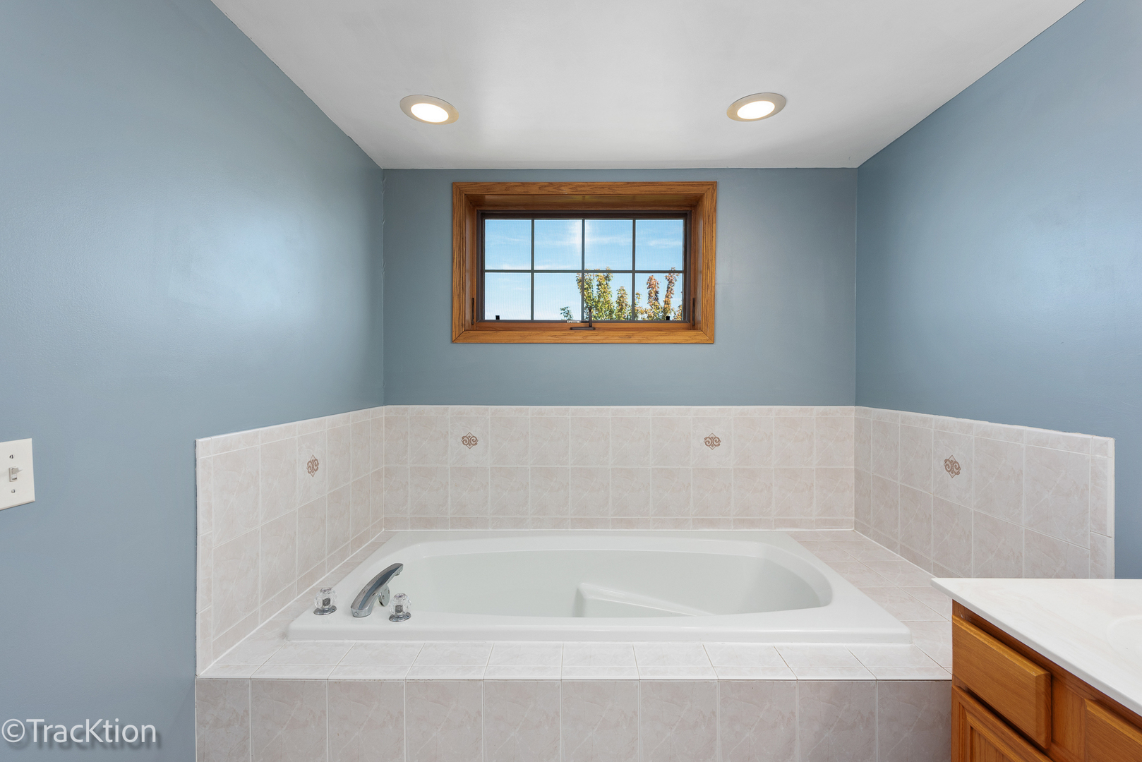 6749 S Pointe Drive Unit: 3B