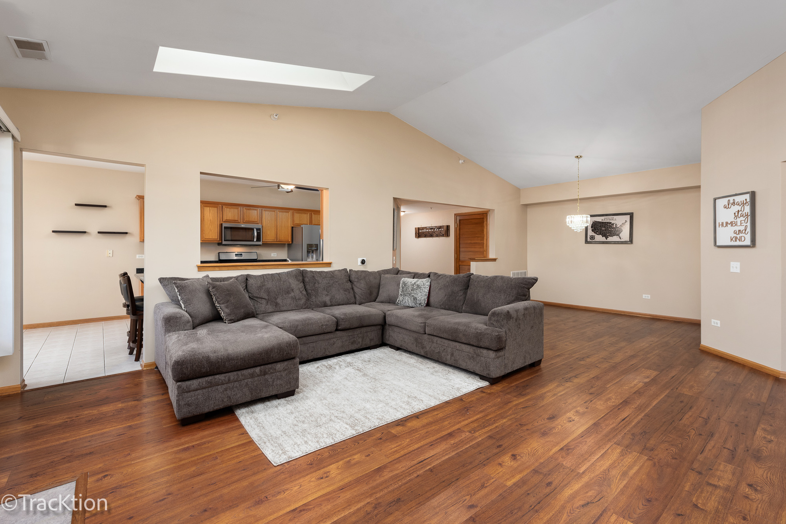 6749 S Pointe Drive Unit: 3B