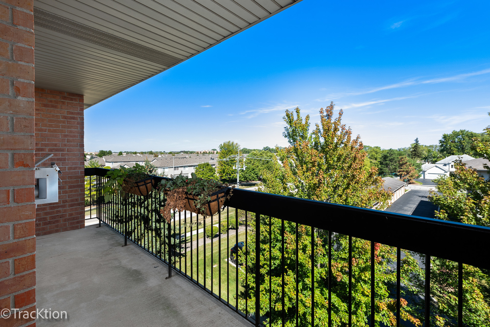 6749 S Pointe Drive Unit: 3B