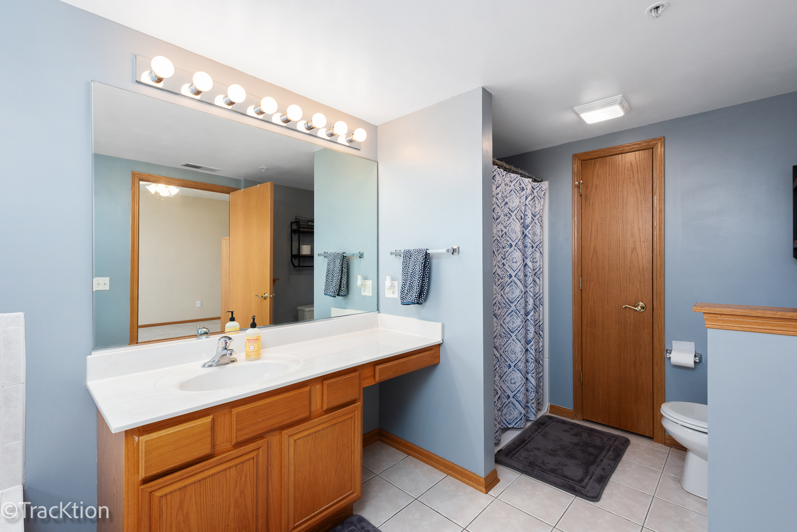 6749 S Pointe Drive Unit: 3B