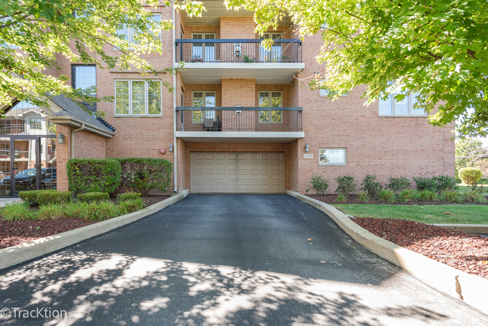 6749 S Pointe Drive Unit: 3B