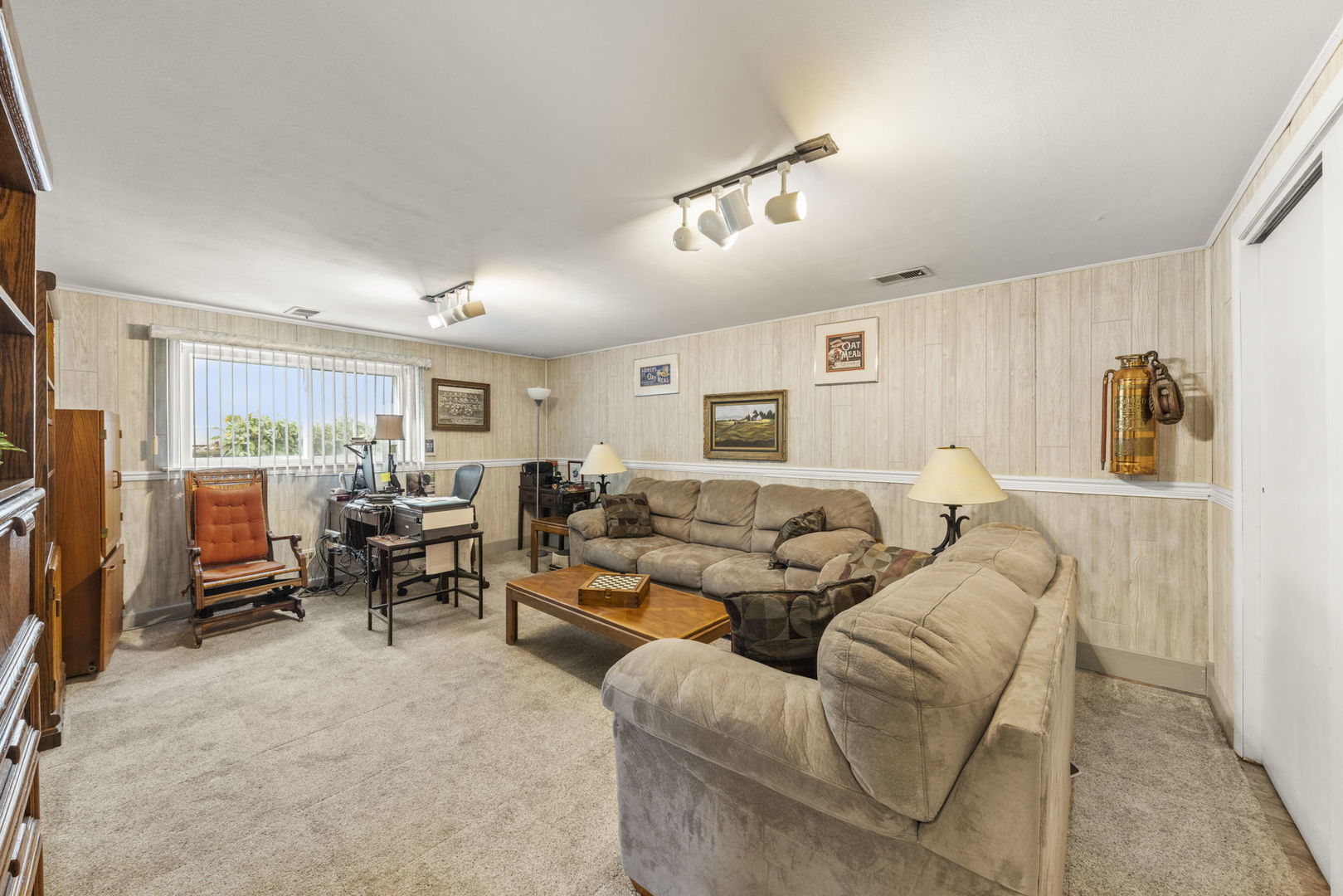 9021 Chestnut Drive