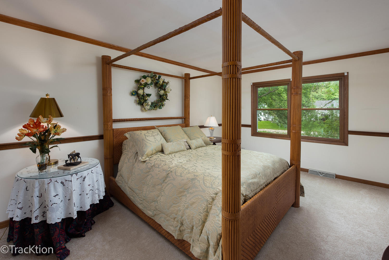 1229 W Bauer Road