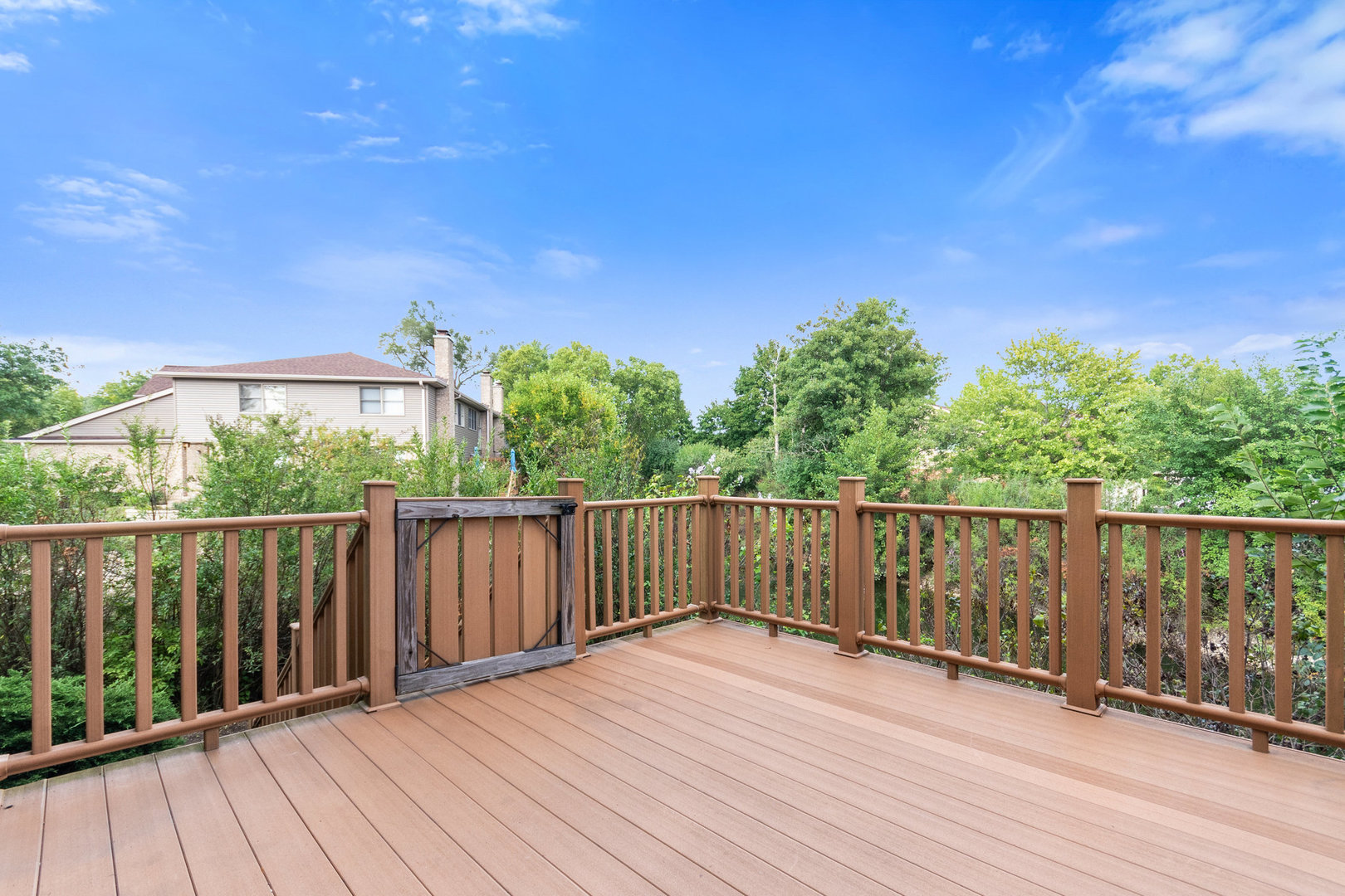 683 N walden Drive