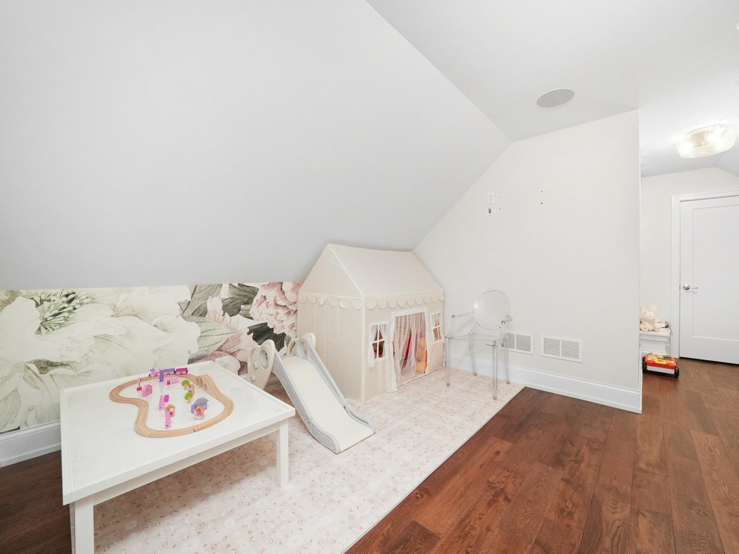 651 Summit Street