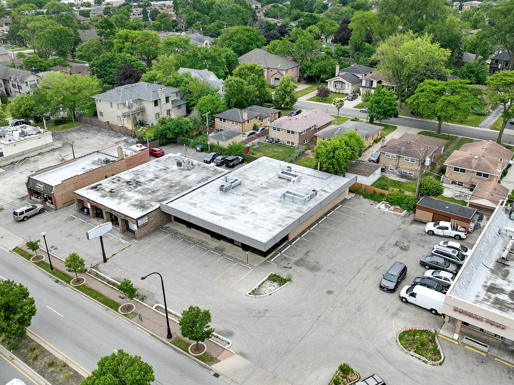 3921 W TOUHY Avenue