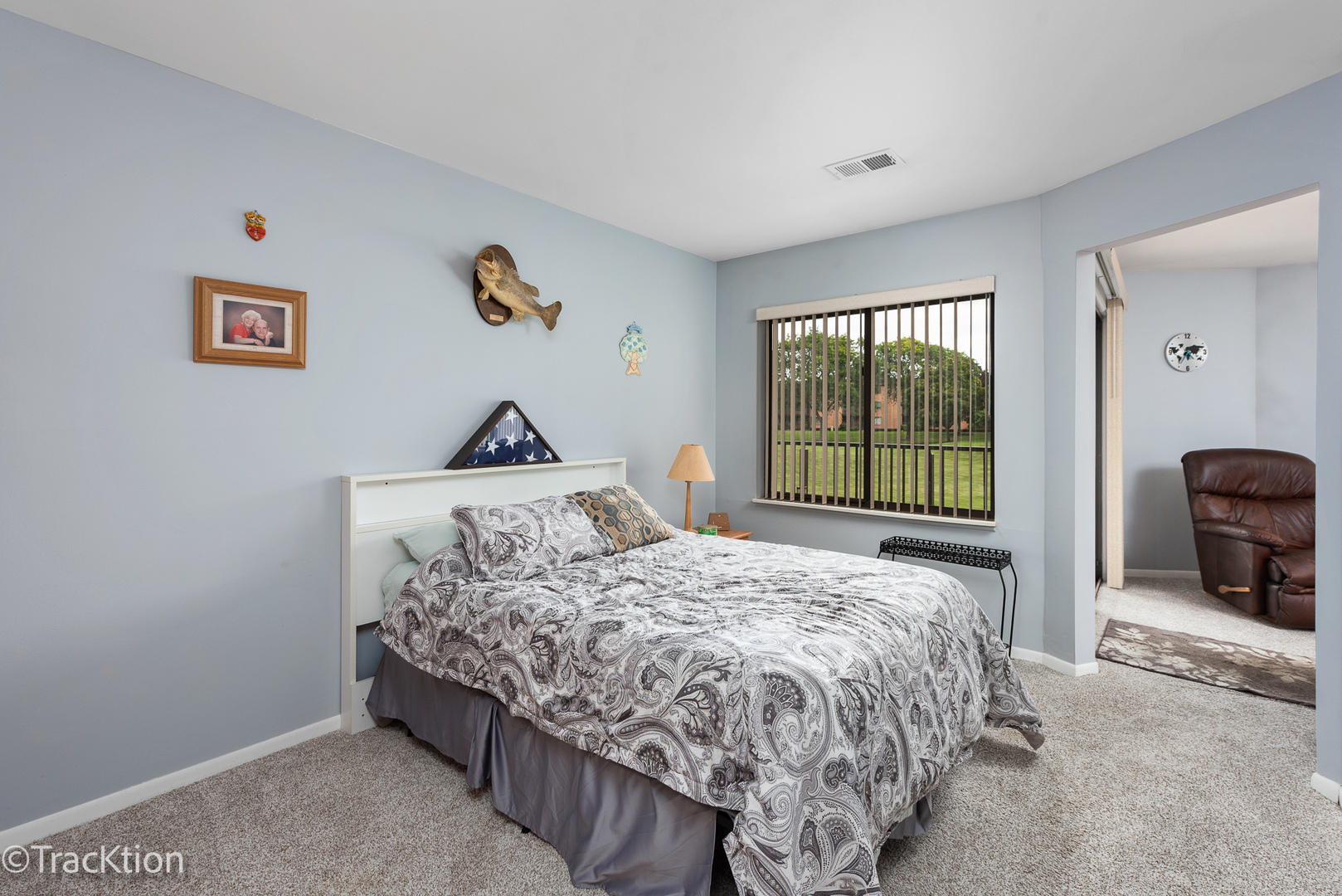 6401 Clarendon Hills Road Unit: 114
