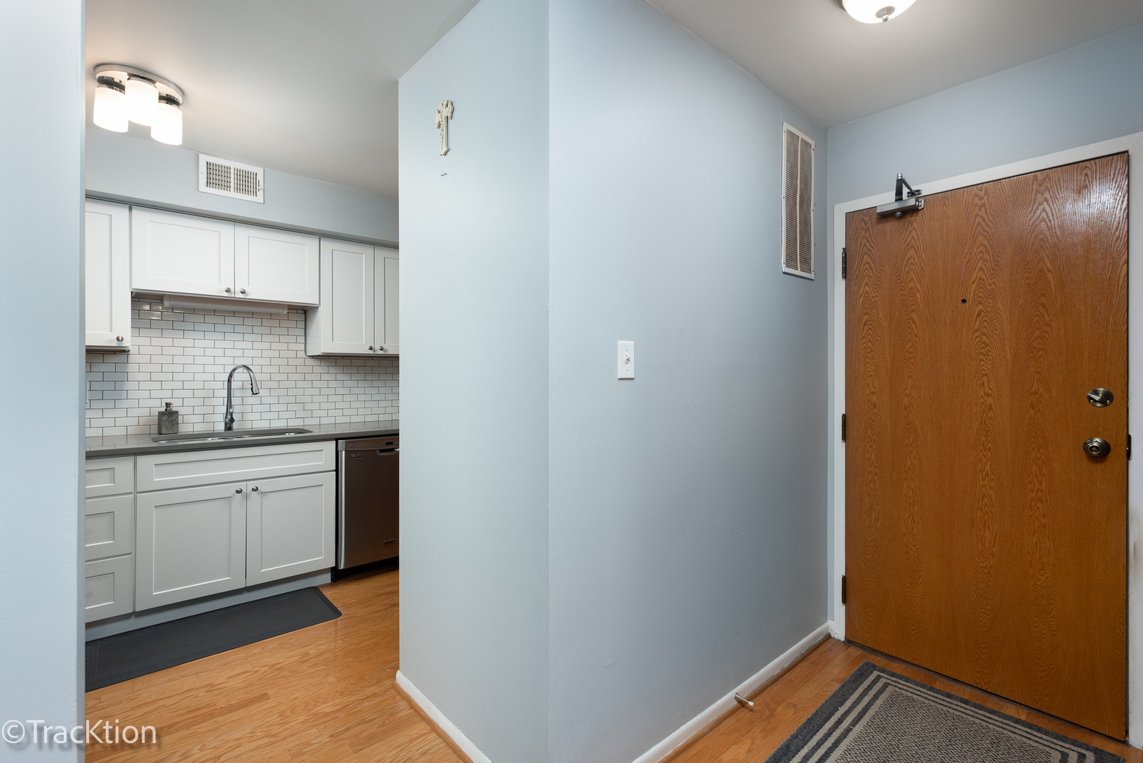 6401 Clarendon Hills Road Unit: 114