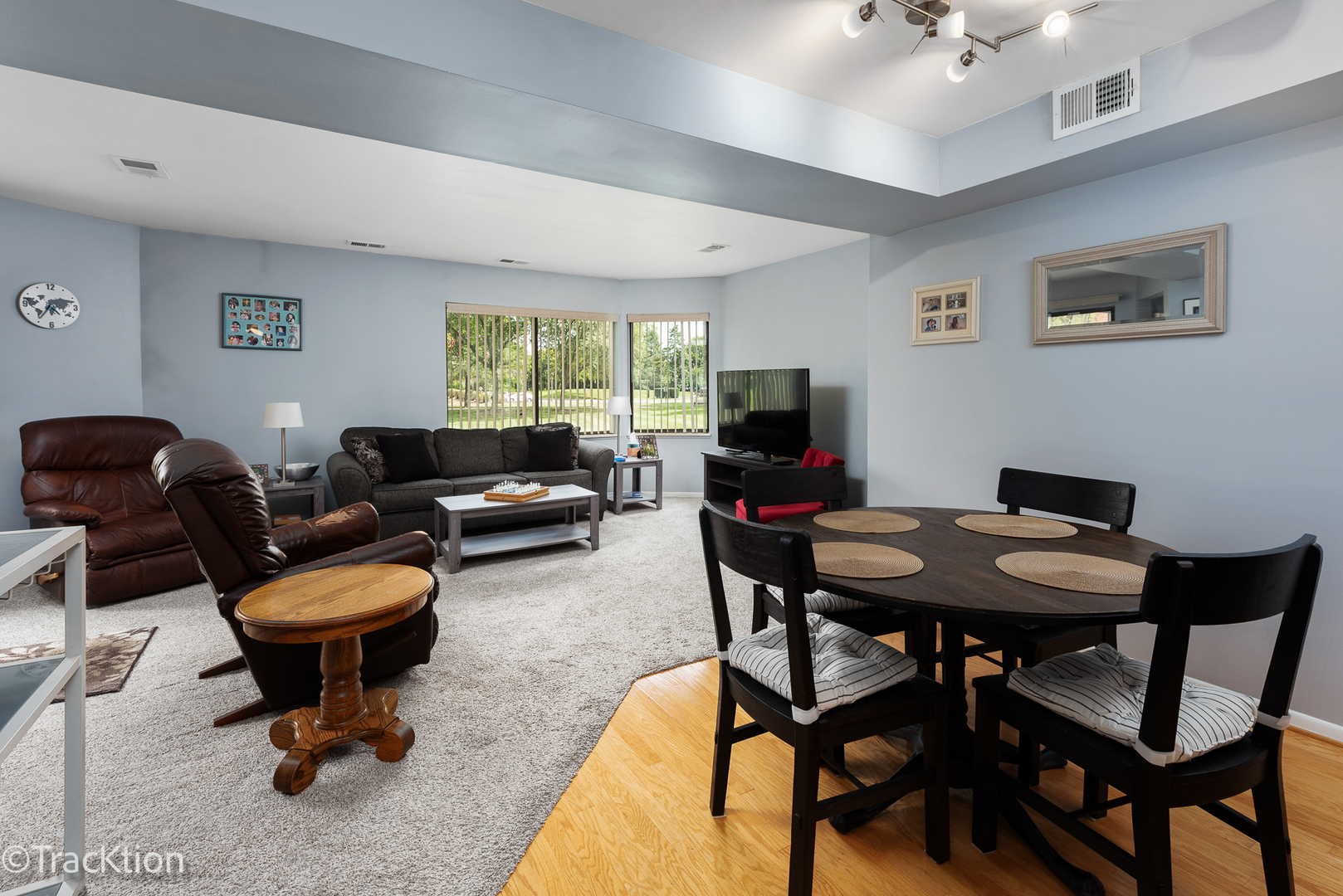 6401 Clarendon Hills Road Unit: 114