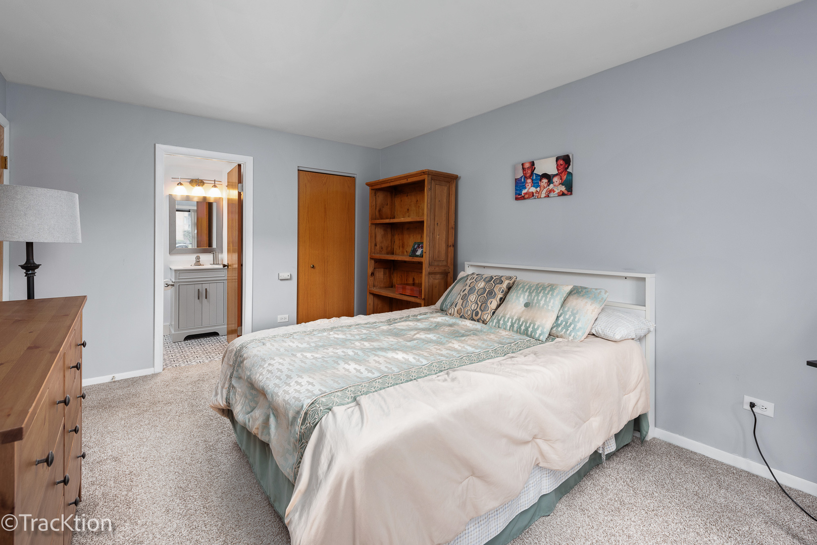 6401 Clarendon Hills Road Unit: 114