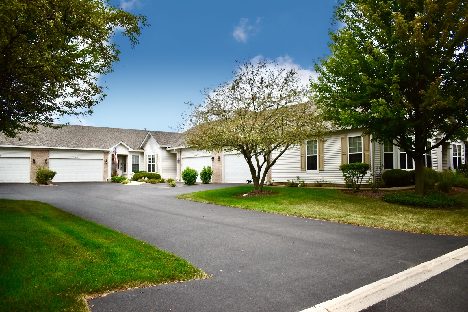1596 W Ludington Circle Unit: 1596