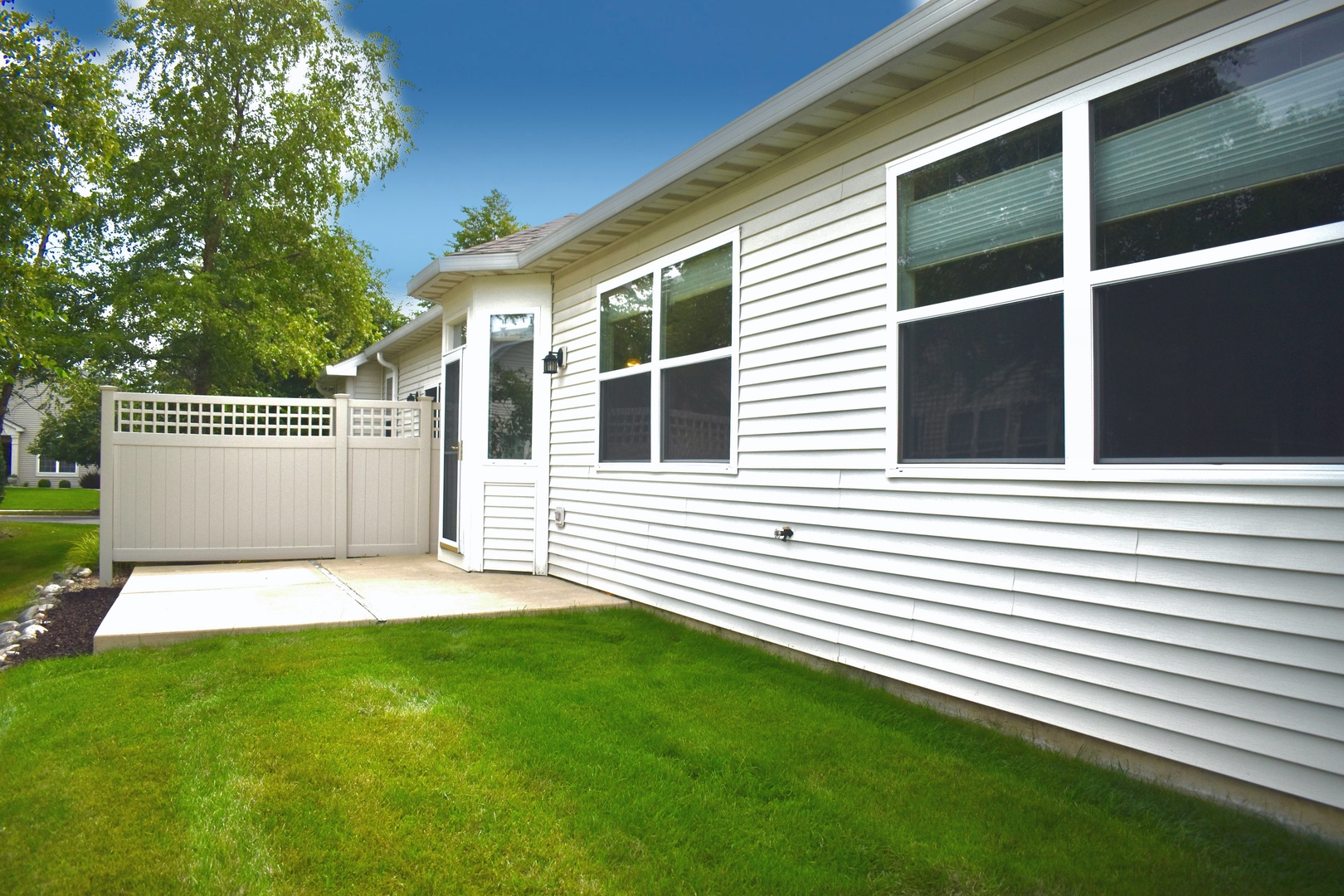 1596 W Ludington Circle Unit: 1596
