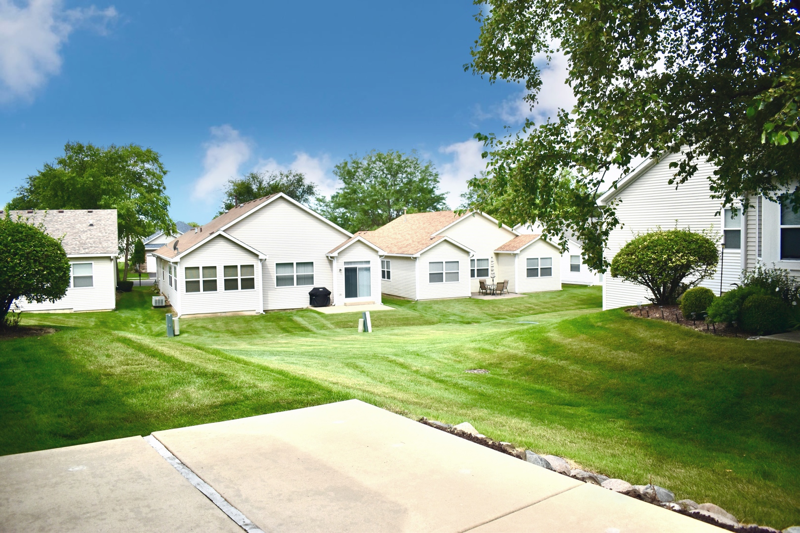 1596 W Ludington Circle Unit: 1596