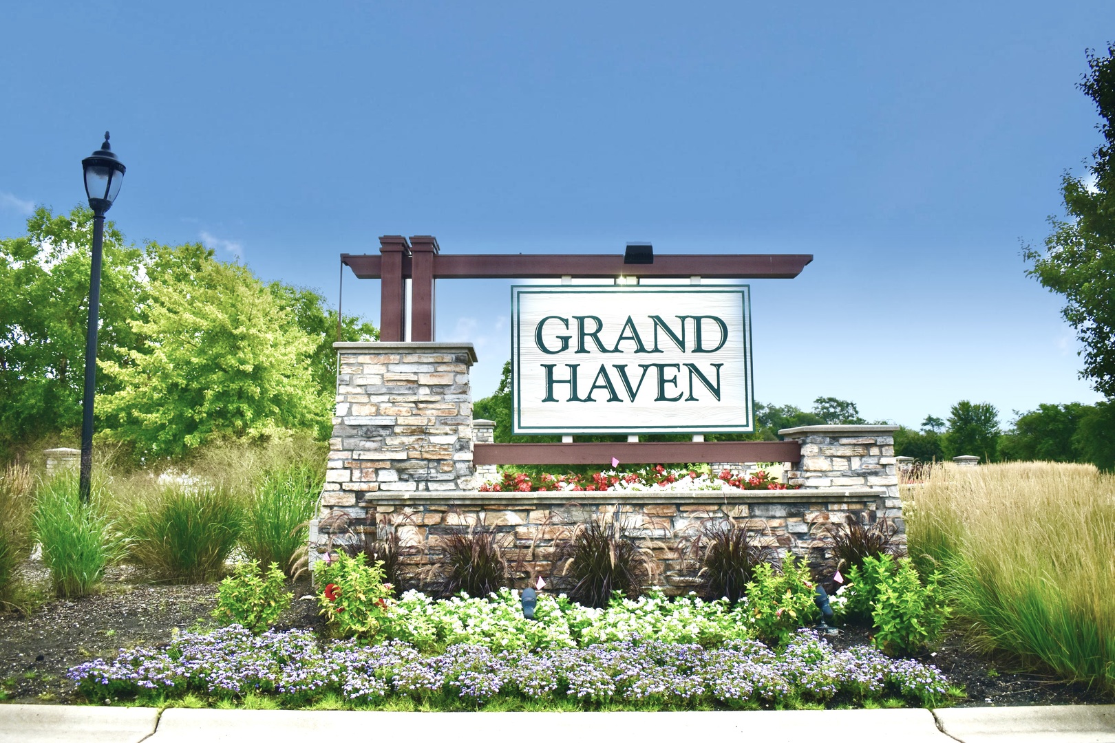 1596 W Ludington Circle Unit: 1596
