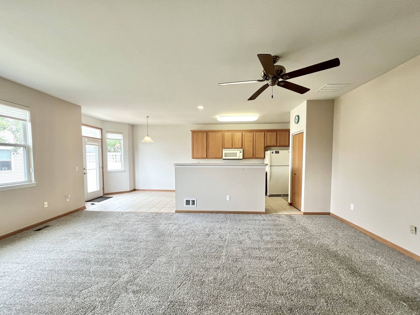 1596 W Ludington Circle Unit: 1596