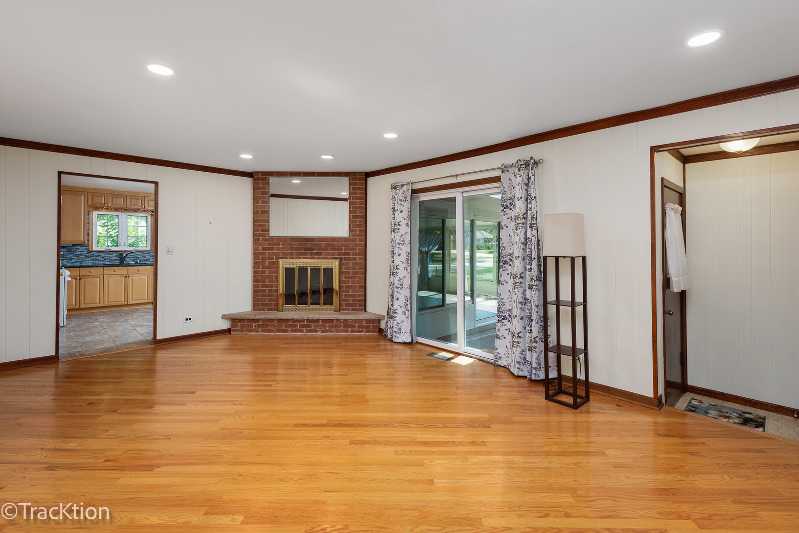 805 Albany Lane