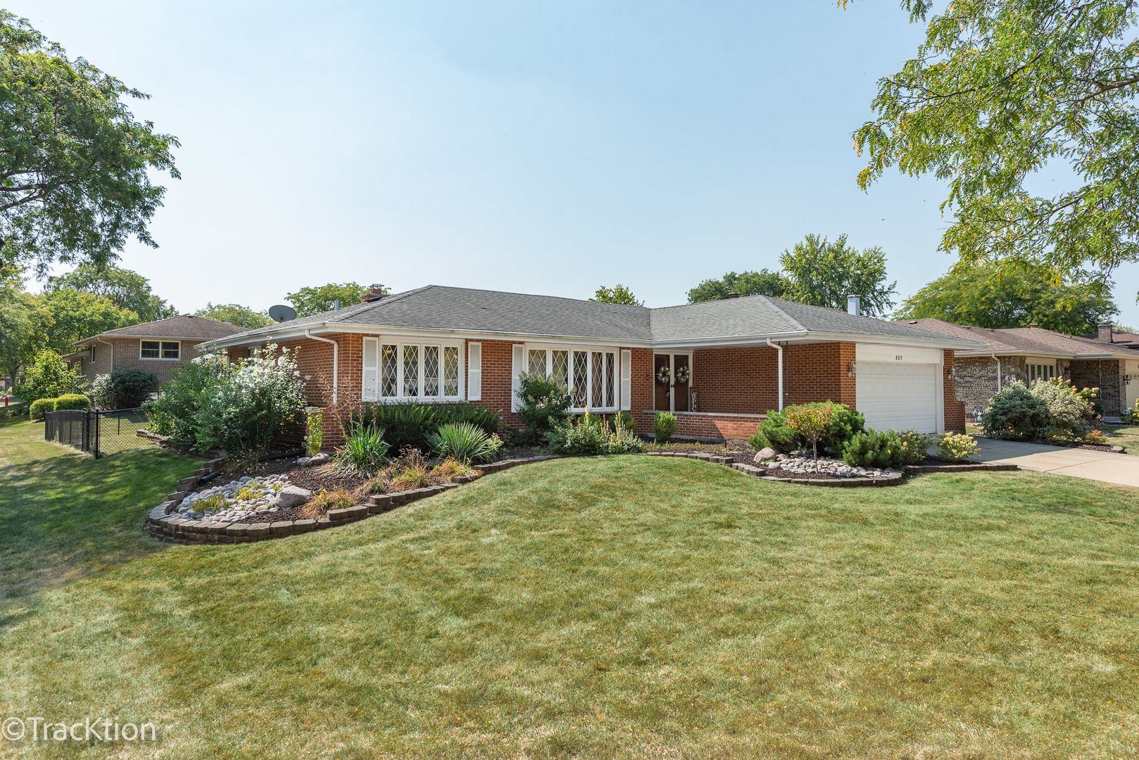 805 Albany Lane