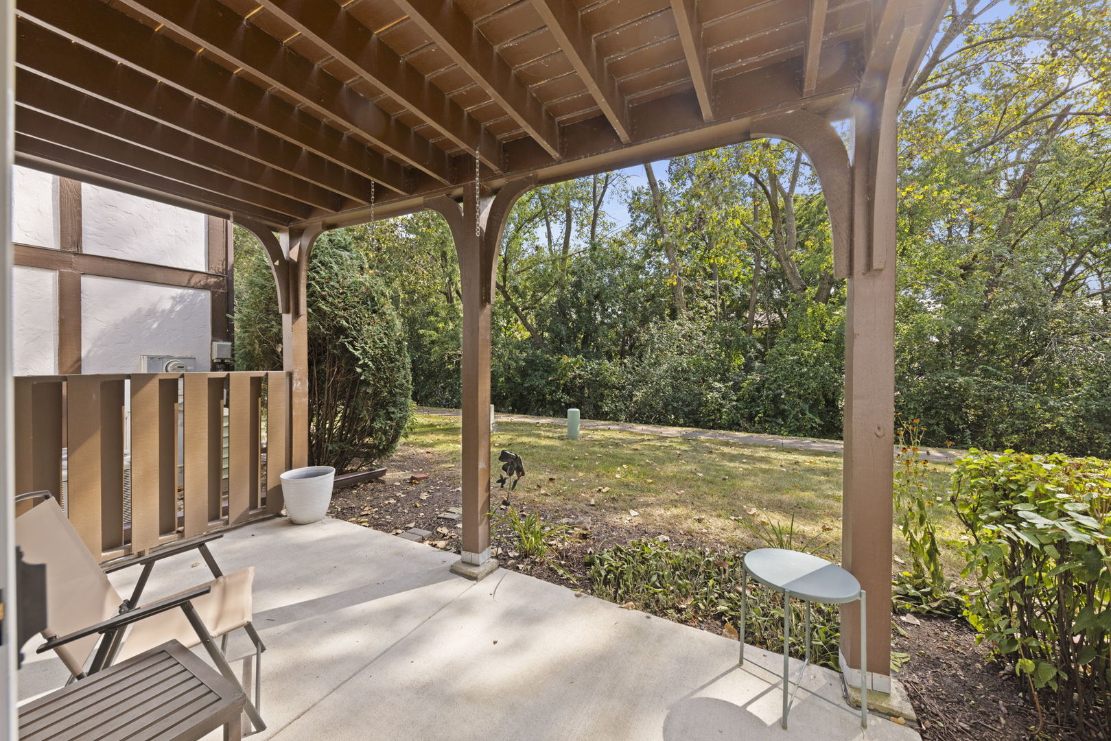 2140 Berkley Court Unit: 102B