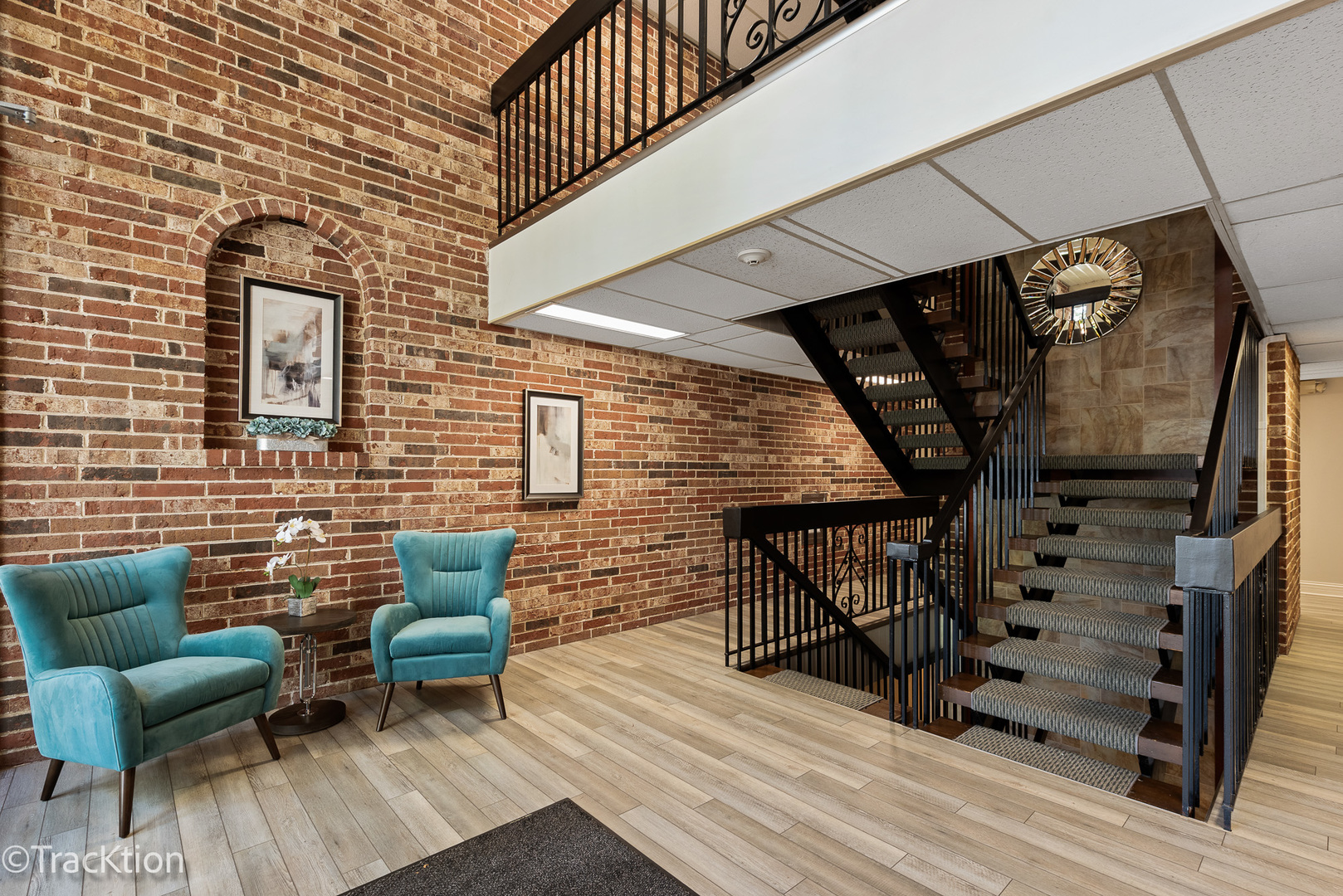 4900 Forest Avenue Unit: 304