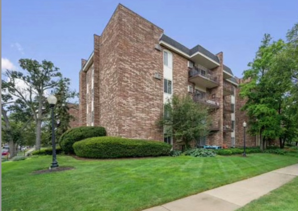 4900 Forest Avenue Unit: 304