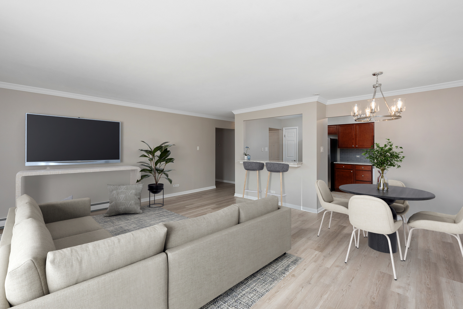 4900 Forest Avenue Unit: 304