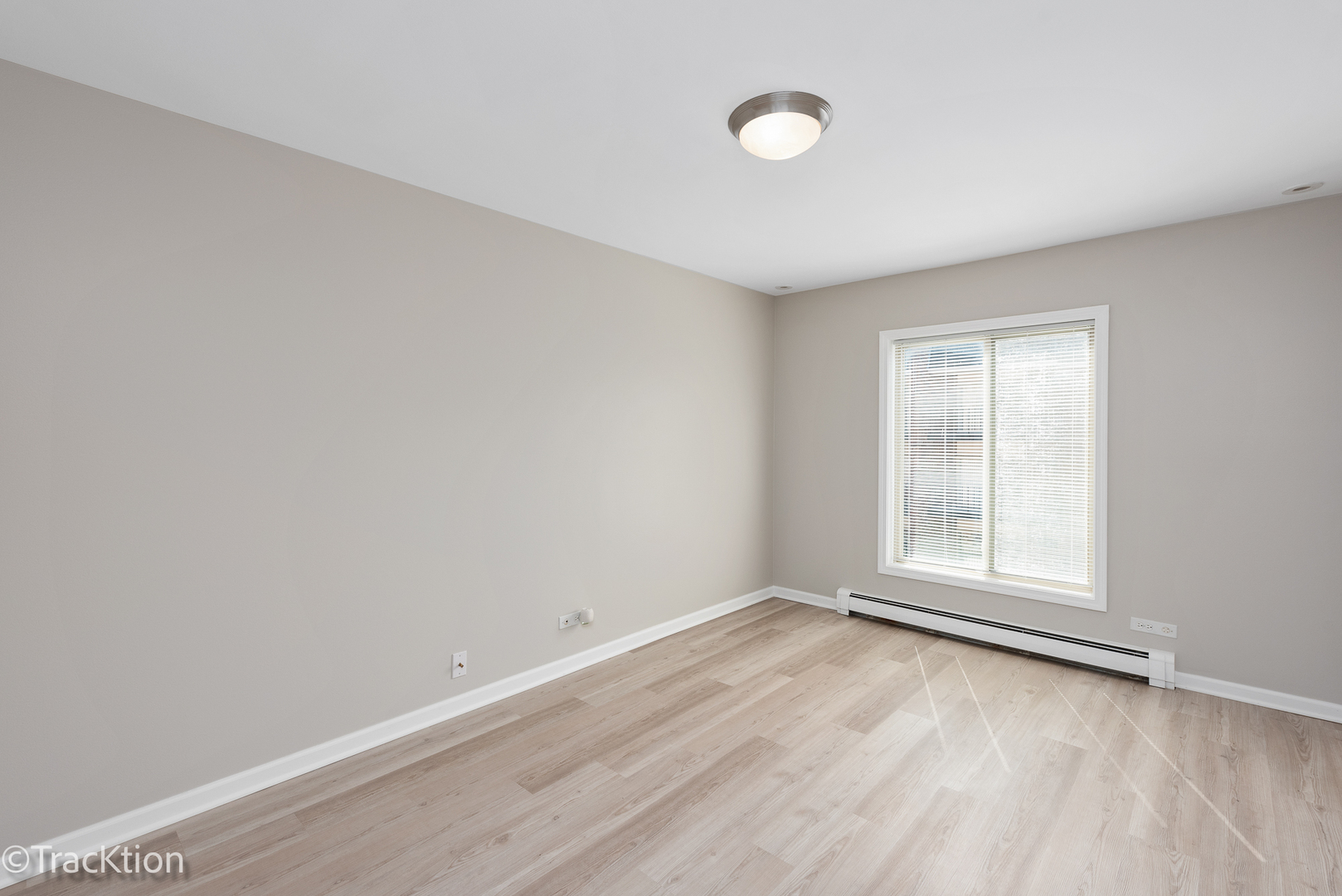 4900 Forest Avenue Unit: 304