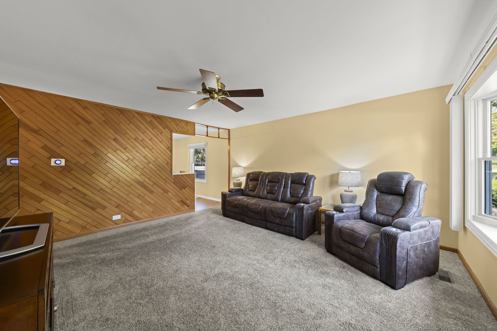 2762 Forest Glen Parkway