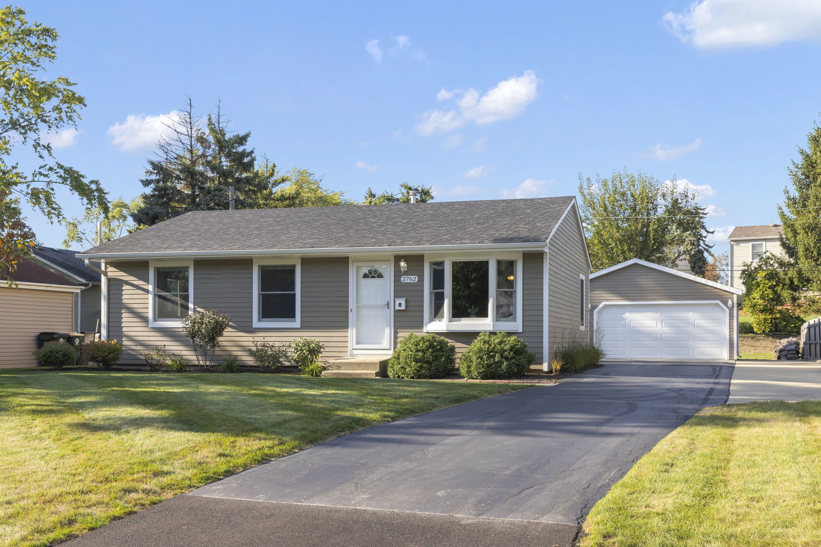 2762 Forest Glen Parkway