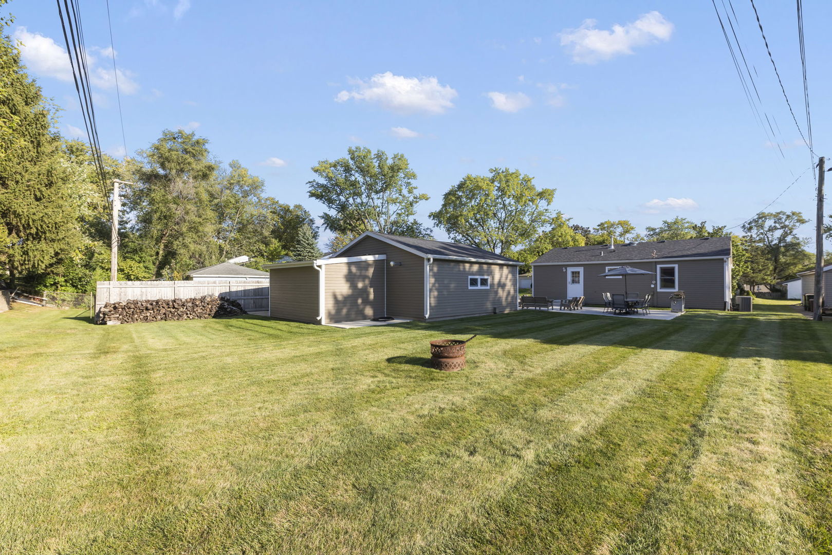 2762 Forest Glen Parkway