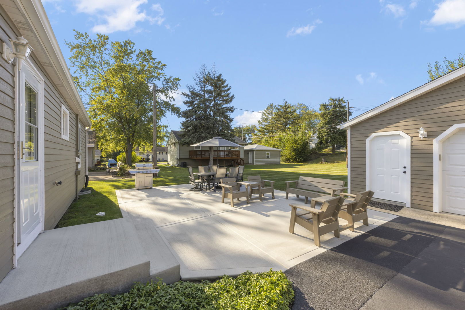 2762 Forest Glen Parkway