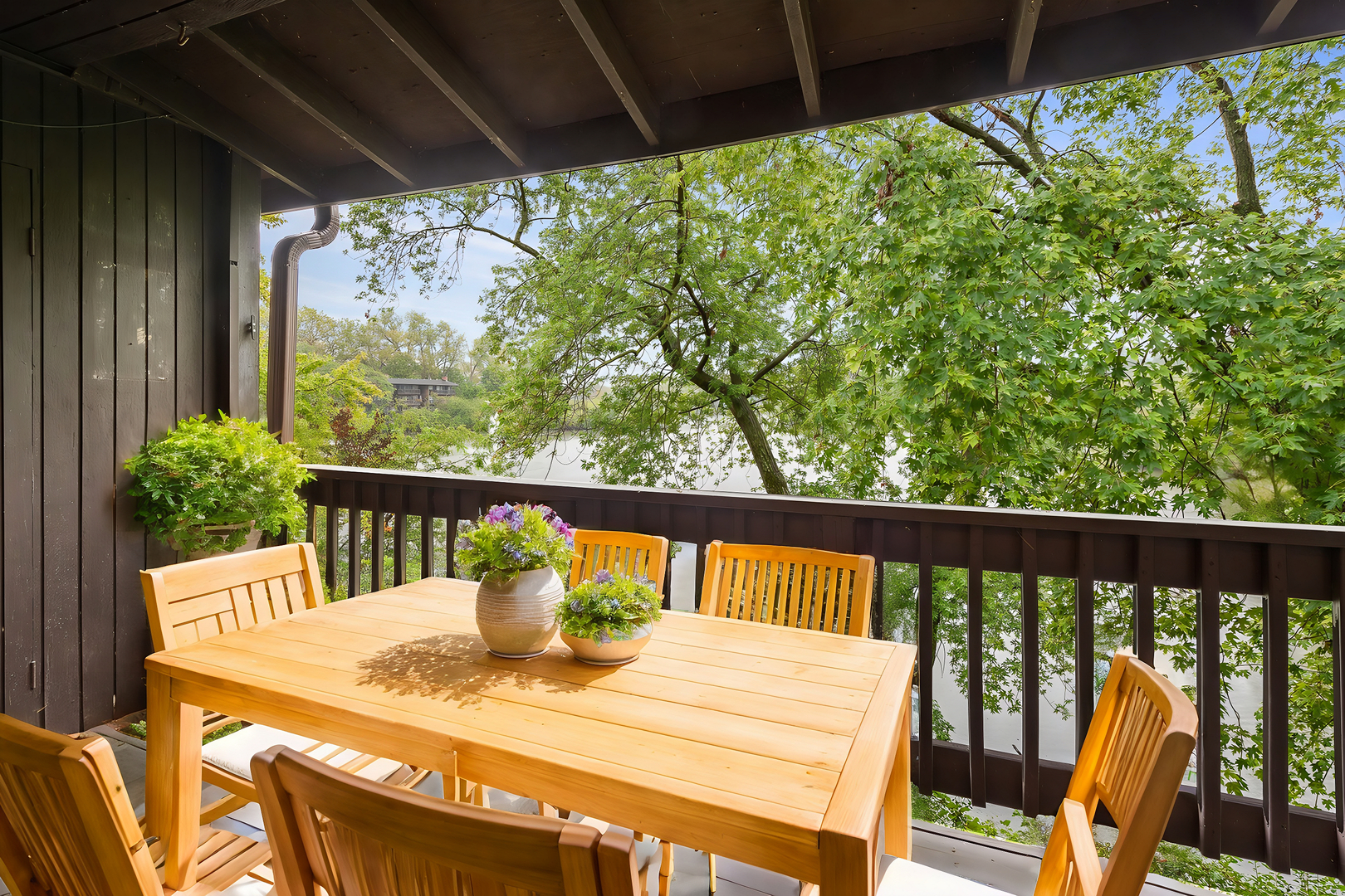 1611 Maple Terrace Unit: 2H