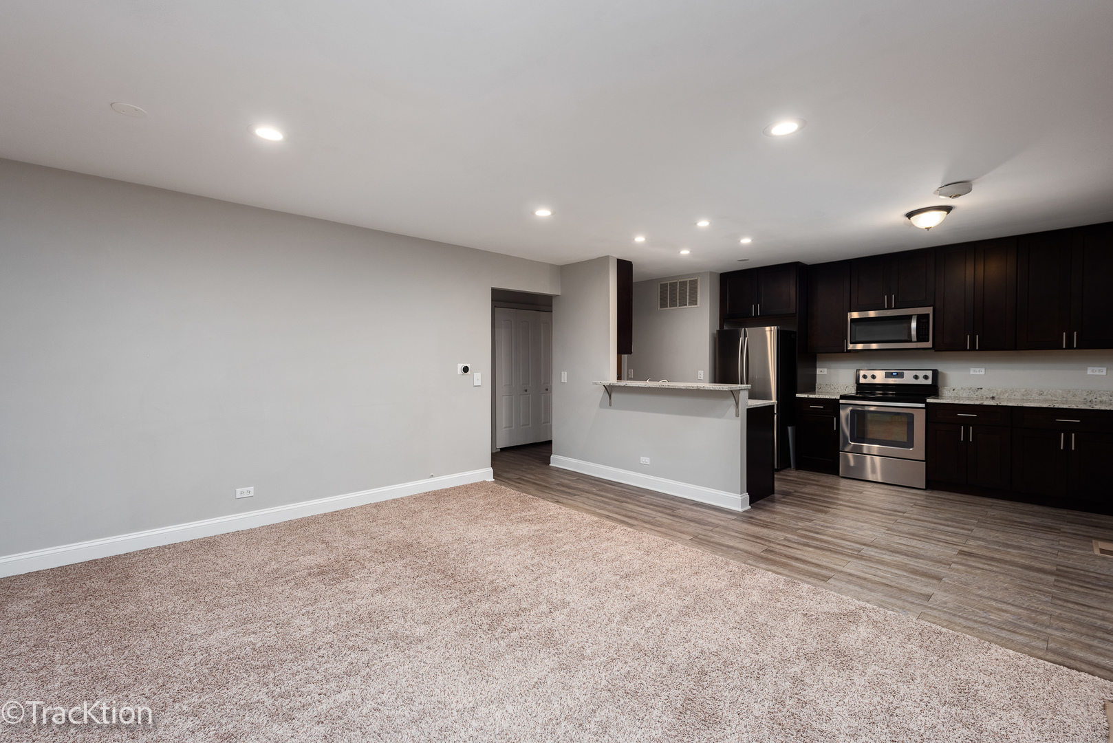 1611 Maple Terrace Unit: 2H