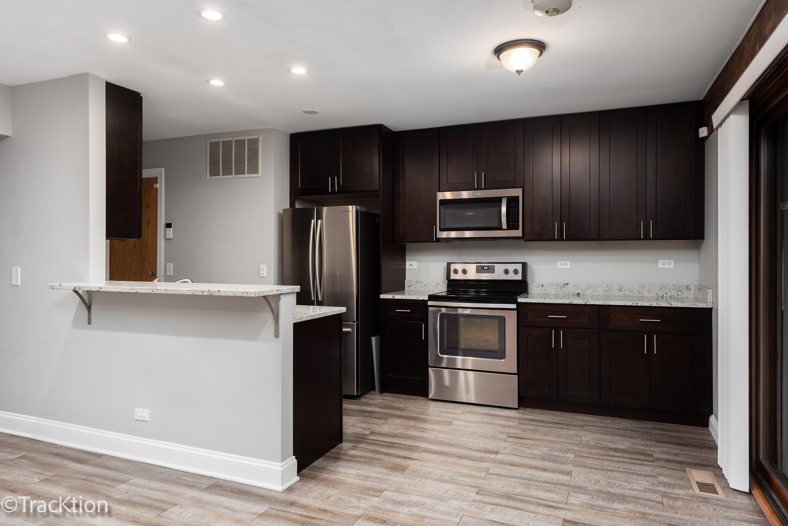 1611 Maple Terrace Unit: 2H
