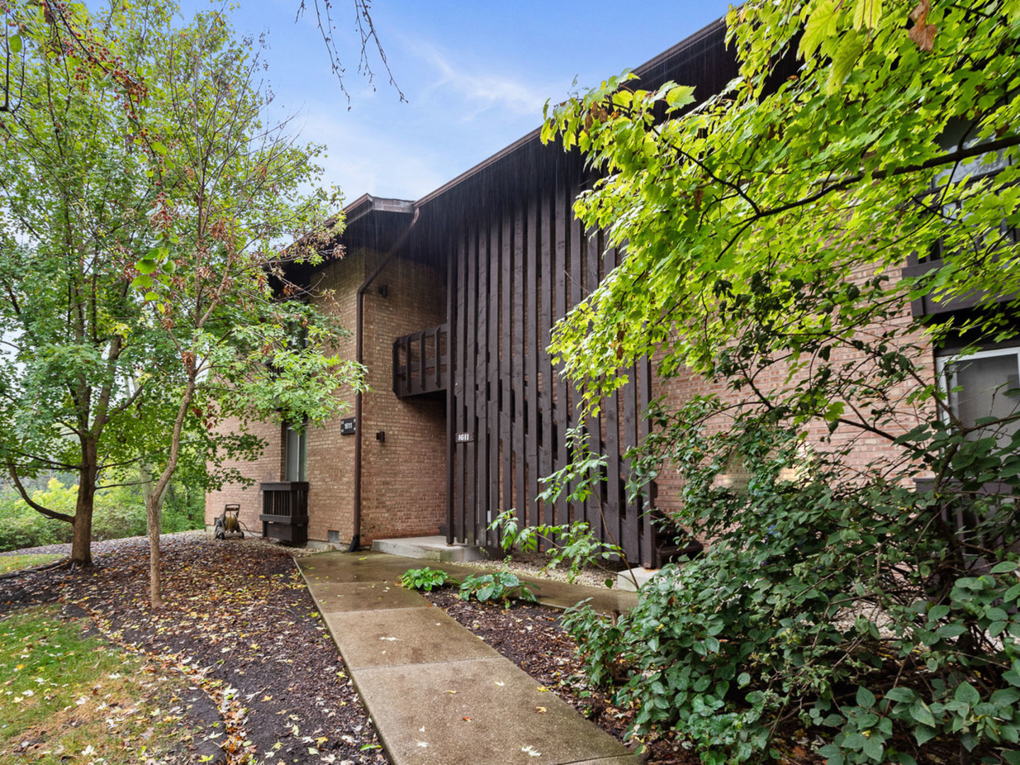 1611 Maple Terrace Unit: 2H