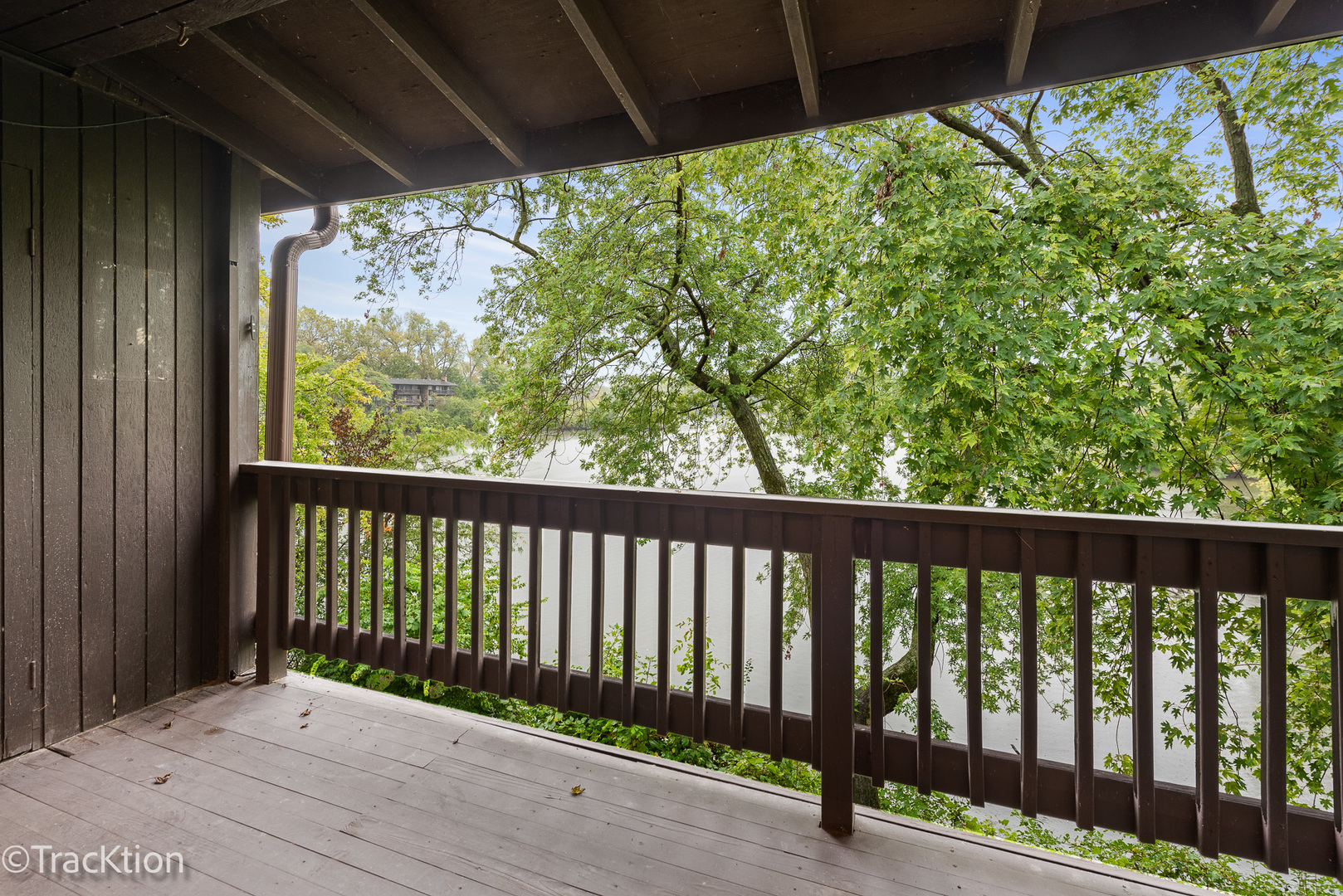 1611 Maple Terrace Unit: 2H