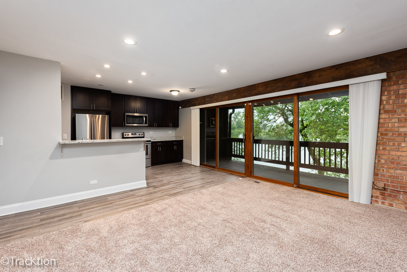 1611 Maple Terrace Unit: 2H