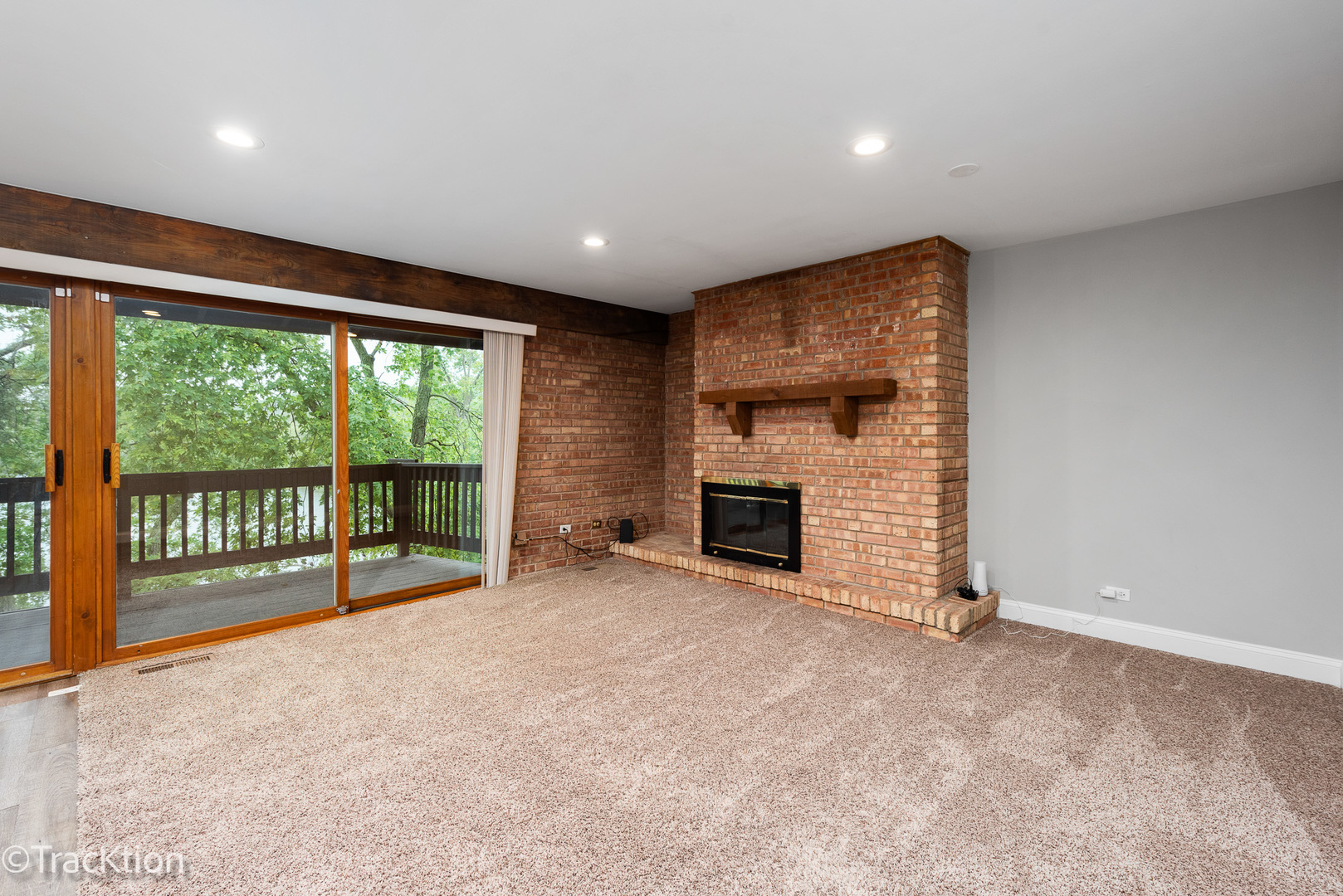 1611 Maple Terrace Unit: 2H