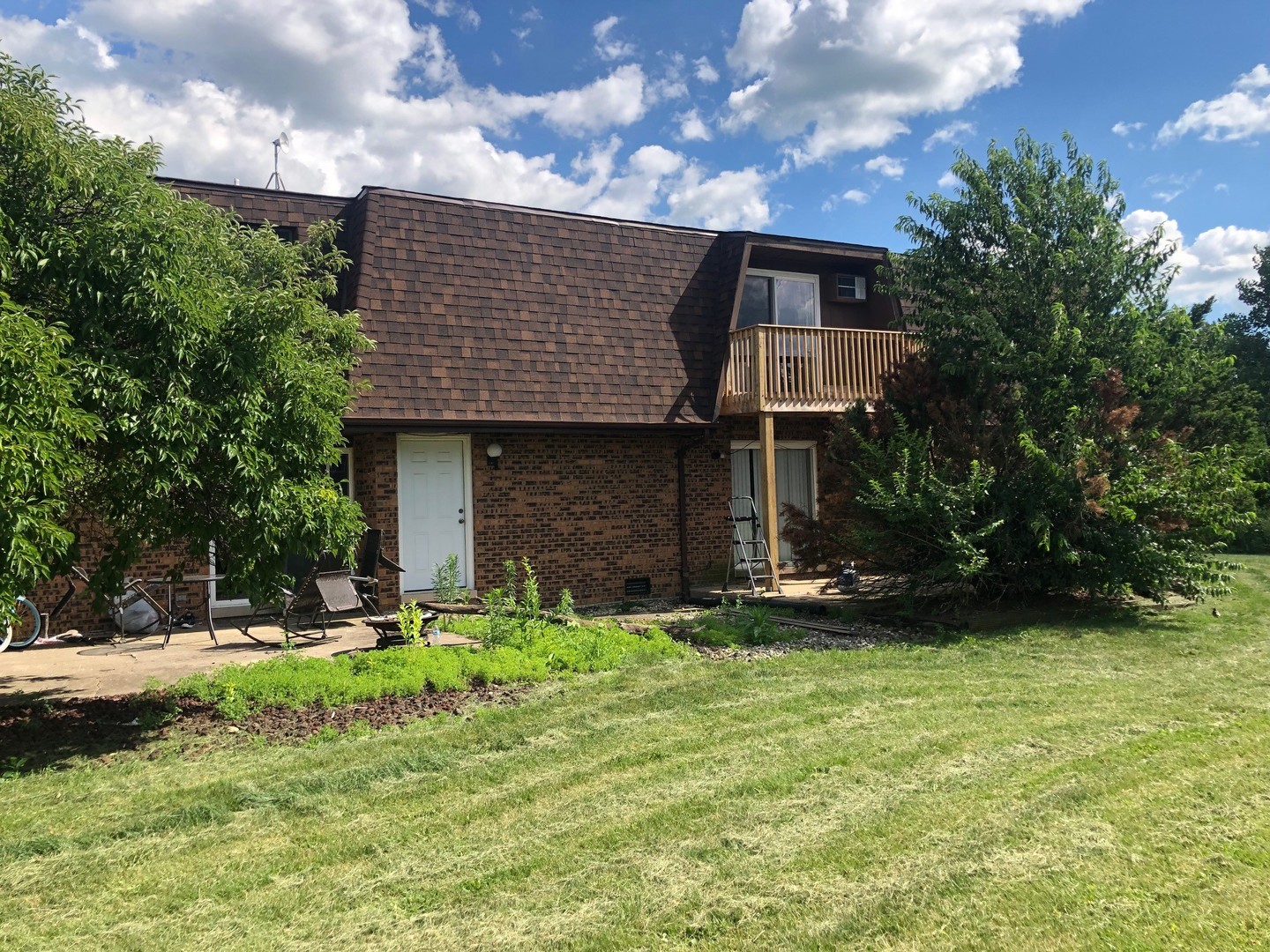 235 Woodrow Street Unit: 2C