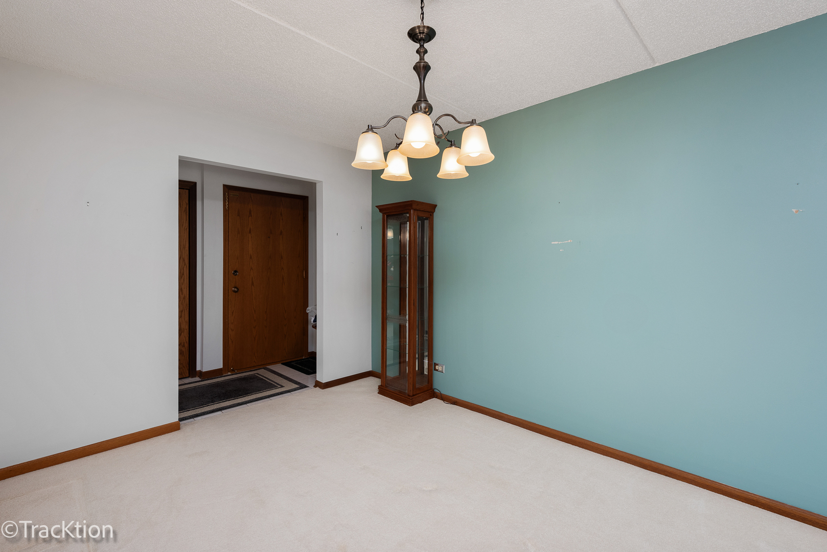 6400 W Belle Plaine Avenue Unit: 403
