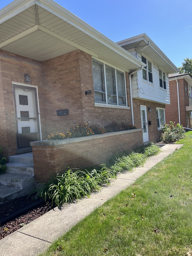 737 Barnsdale Road Unit: 1