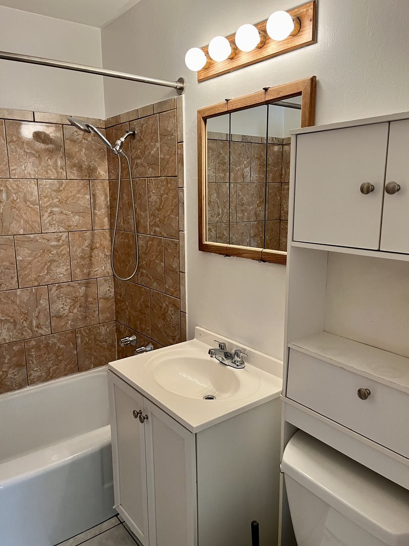 737 Barnsdale Road Unit: 1