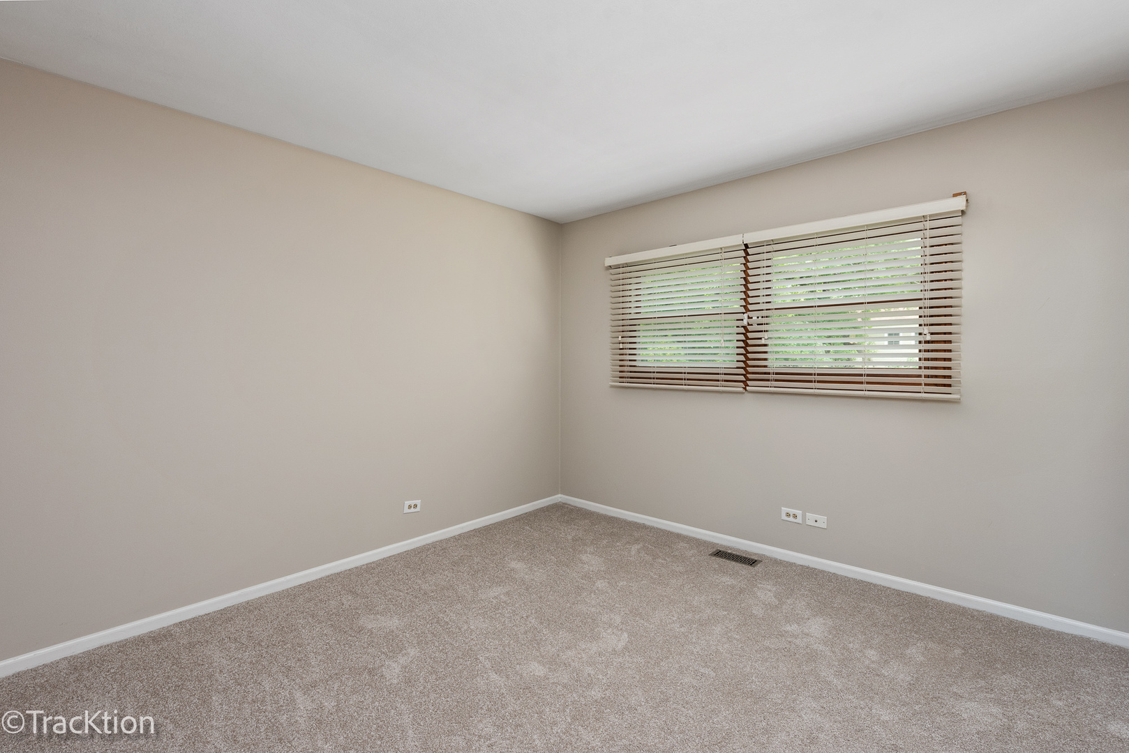 526 Carlisle Court