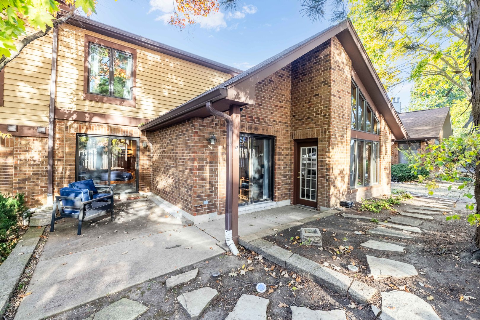 1032 Braemoor Drive